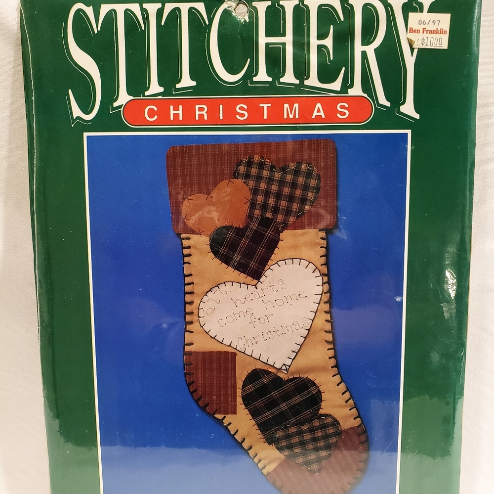 Bernat All Hearts Come Home for Christmas Stocking Stitchery Kit NOS 1993 Sewing